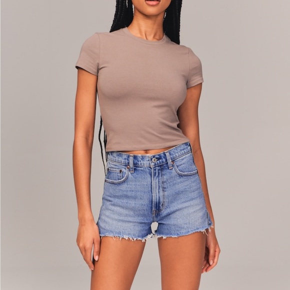 A&F The Mom Short High Rise Shorts - Picture 2 of 8